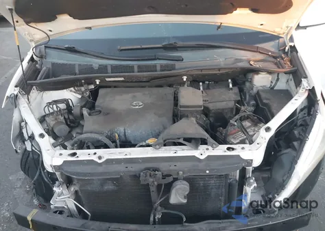 2014 Toyota Sienna Xle V6 8 Passenger from USA, damaged, VIN 5TDYK3DC2ES456704